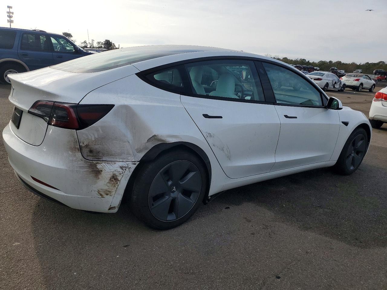 2023 TESLA MODEL 3 photo 3