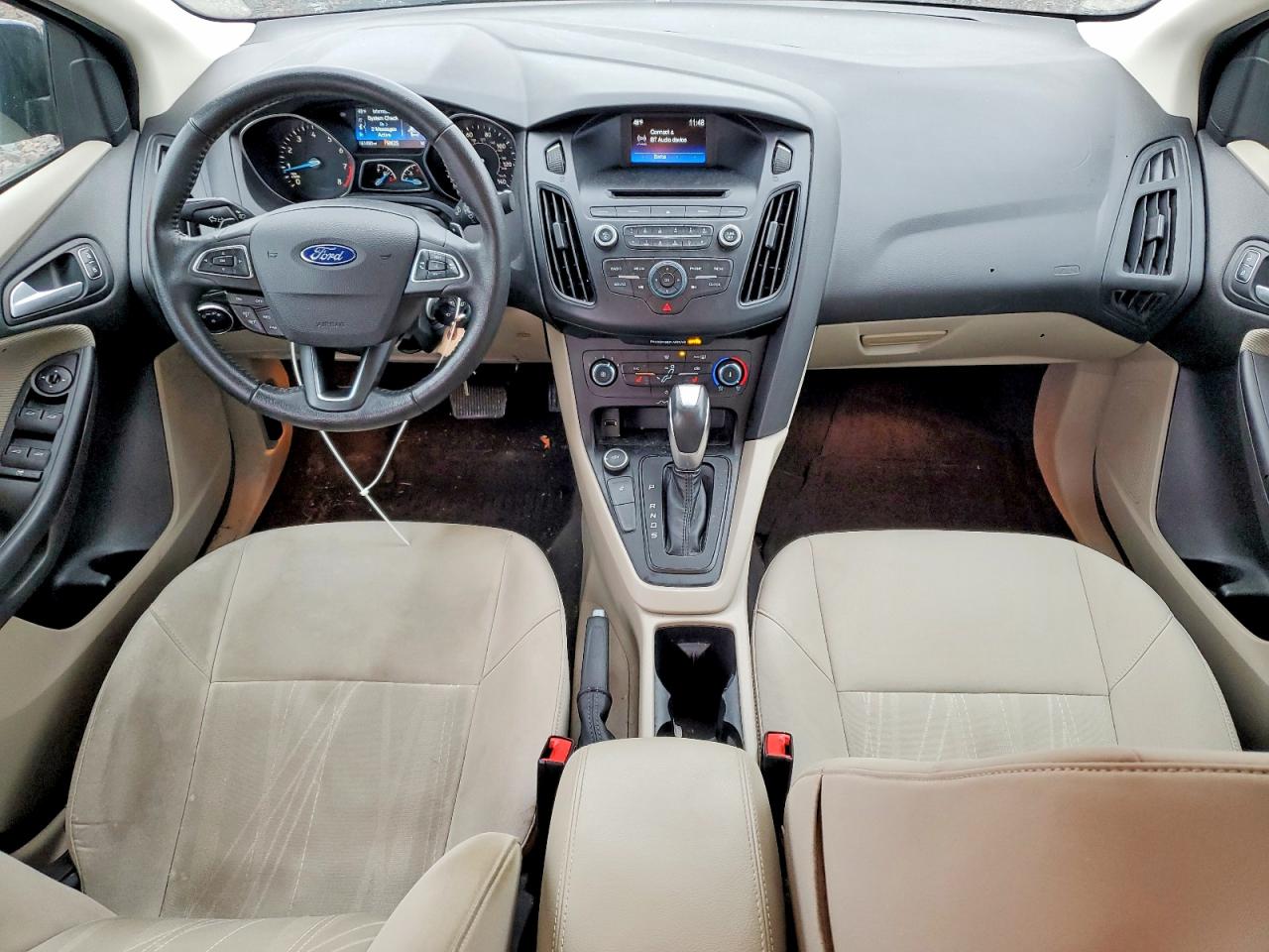 2015 FORD FOCUS SE photo 8