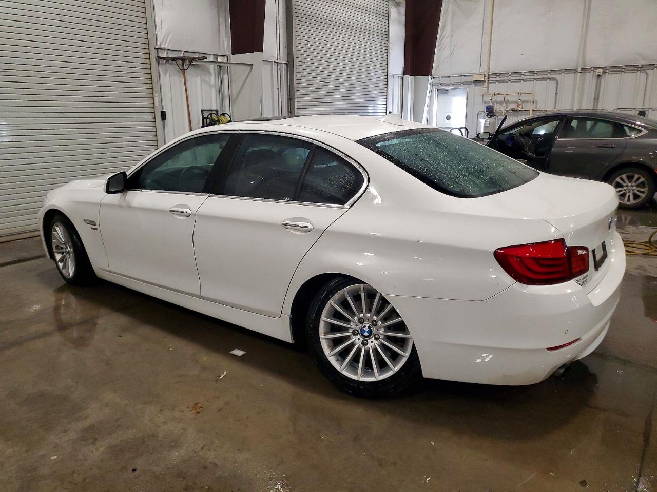 2011 BMW 535 XI photo 2