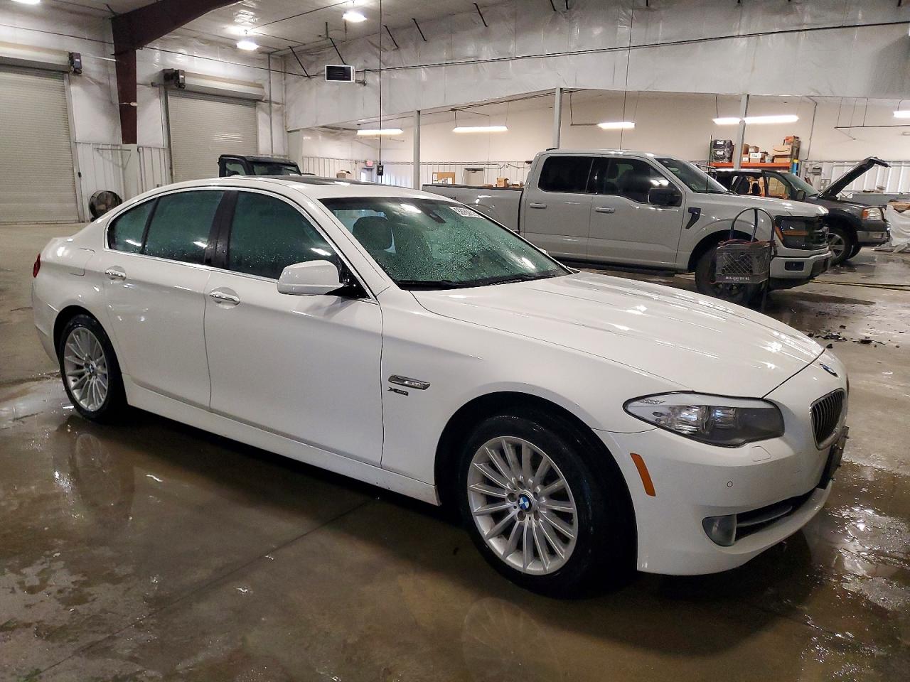 2011 BMW 535 XI photo 4