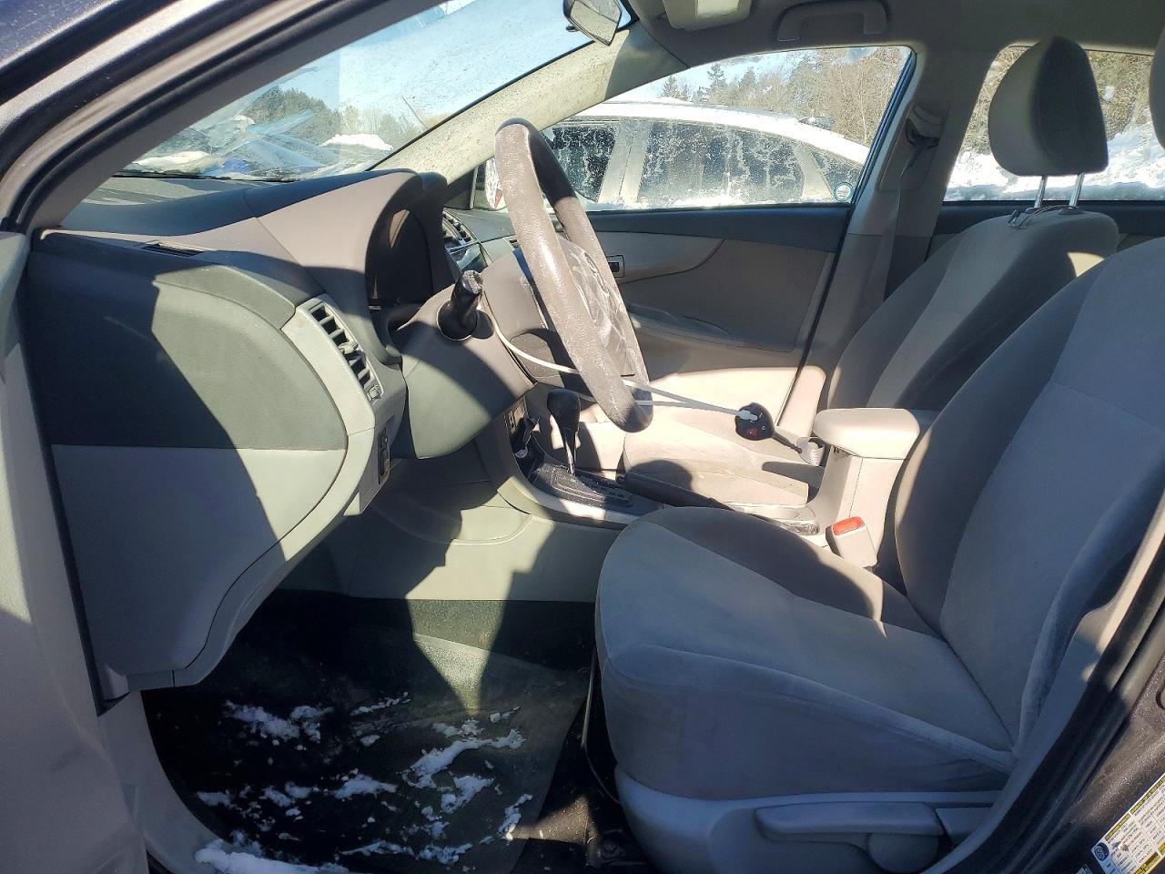 2010 TOYOTA COROLLA BASE photo 7