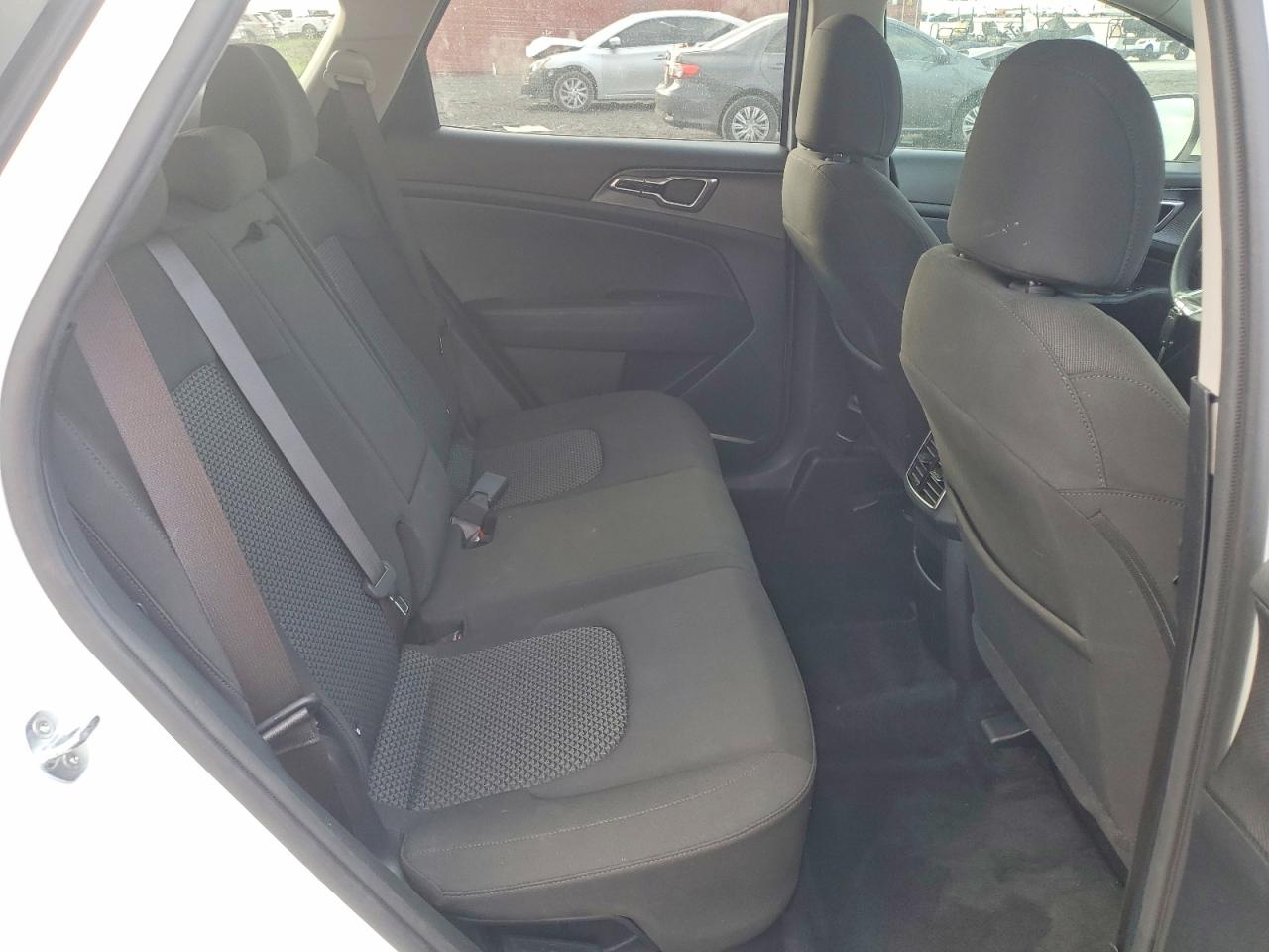 2023 KIA SPORTAGE LX photo 11