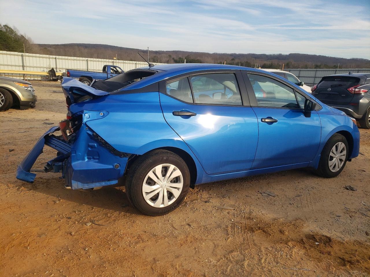 2024 NISSAN VERSA S photo 3