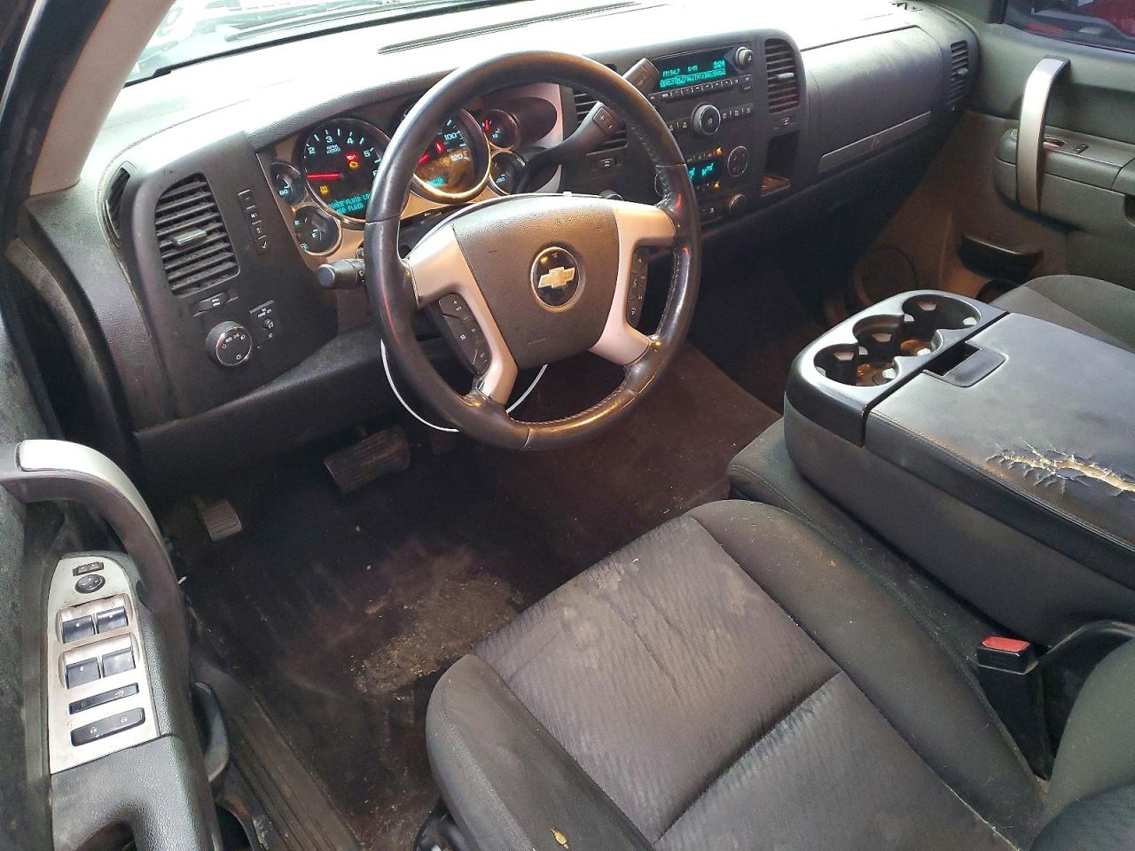 2010 CHEVROLET SILVERADO K1500 LT photo 8