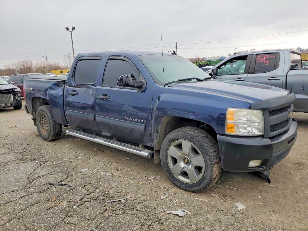 2010 CHEVROLET SILVERADO K1500 LT photo 4