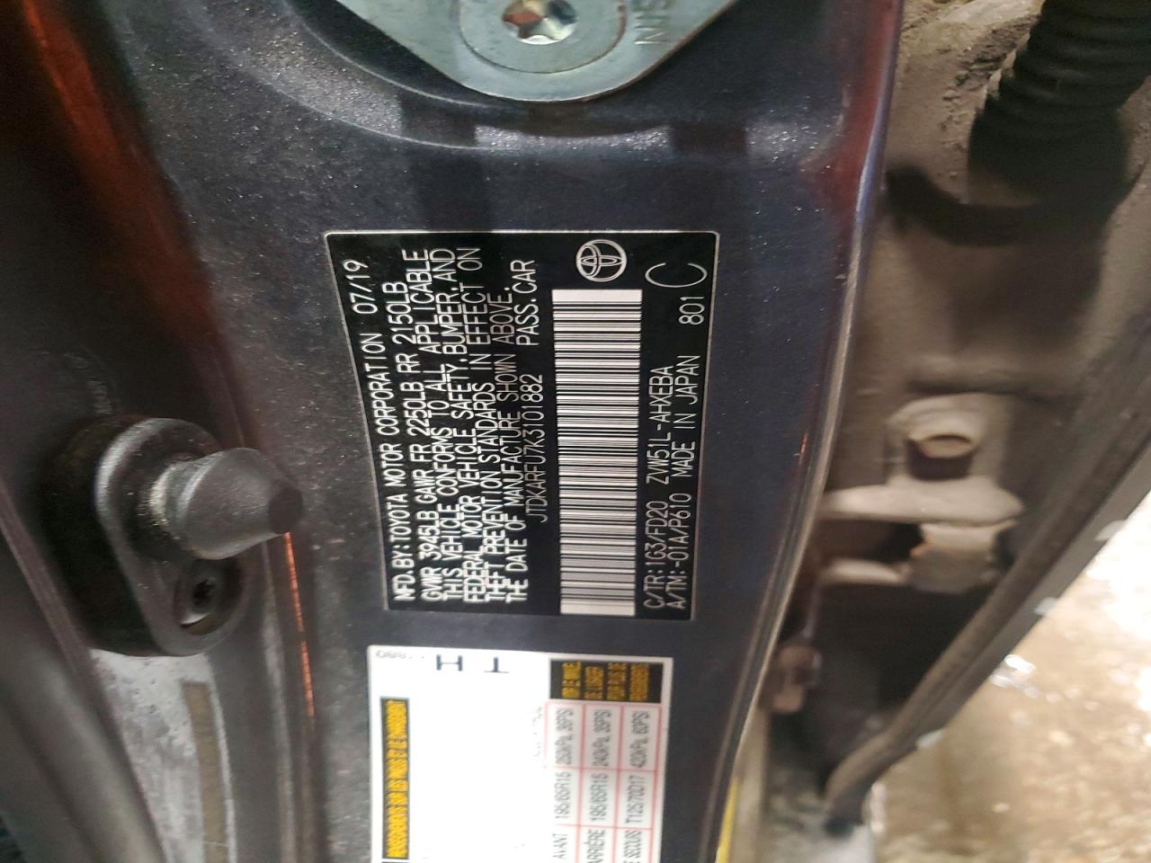 2019 TOYOTA PRIUS photo 12