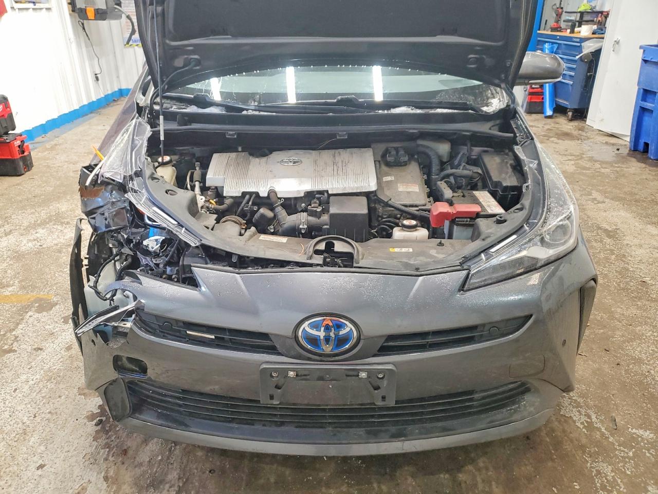 2019 TOYOTA PRIUS photo 11