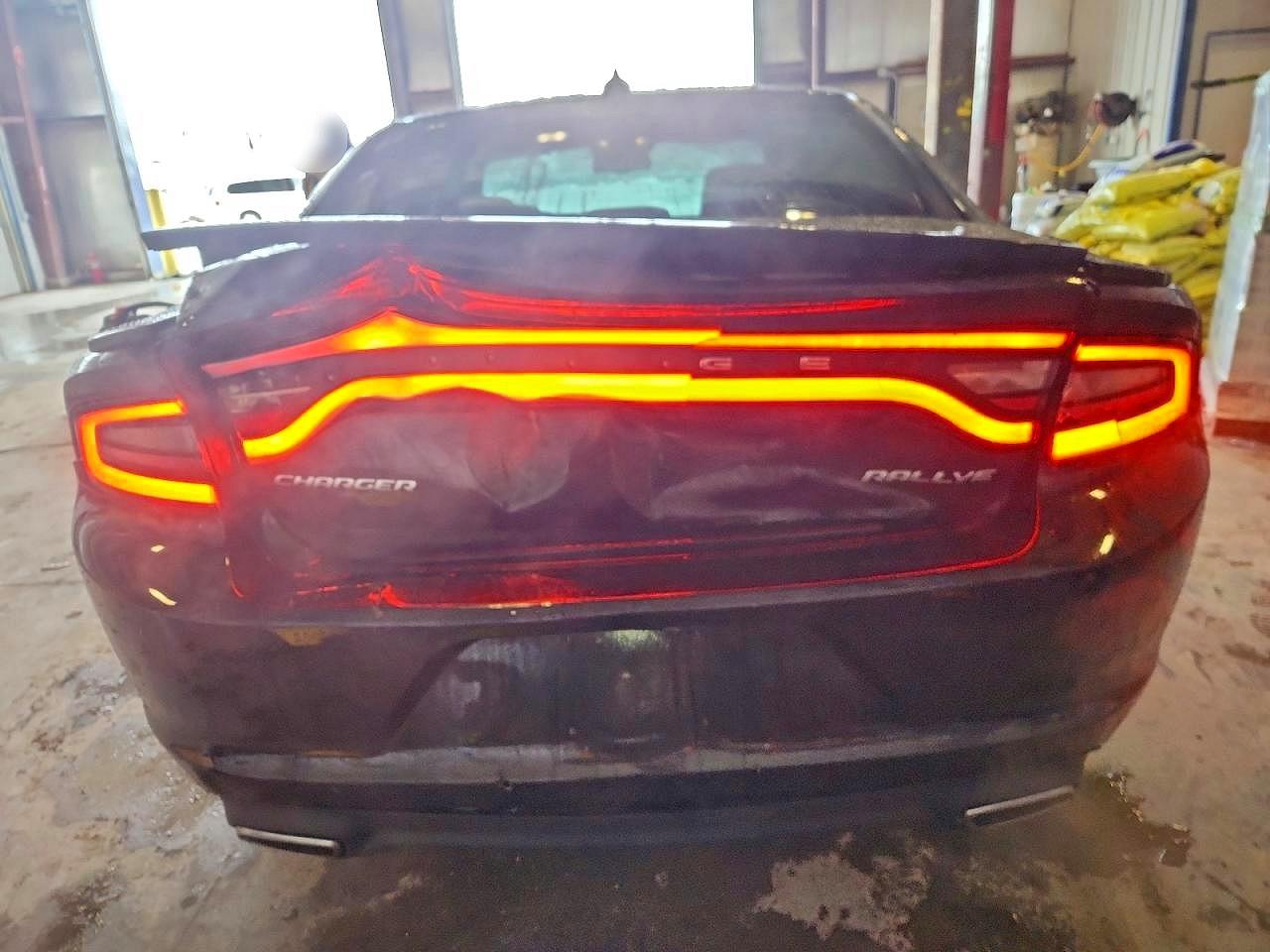 2015 DODGE CHARGER SXT photo 11