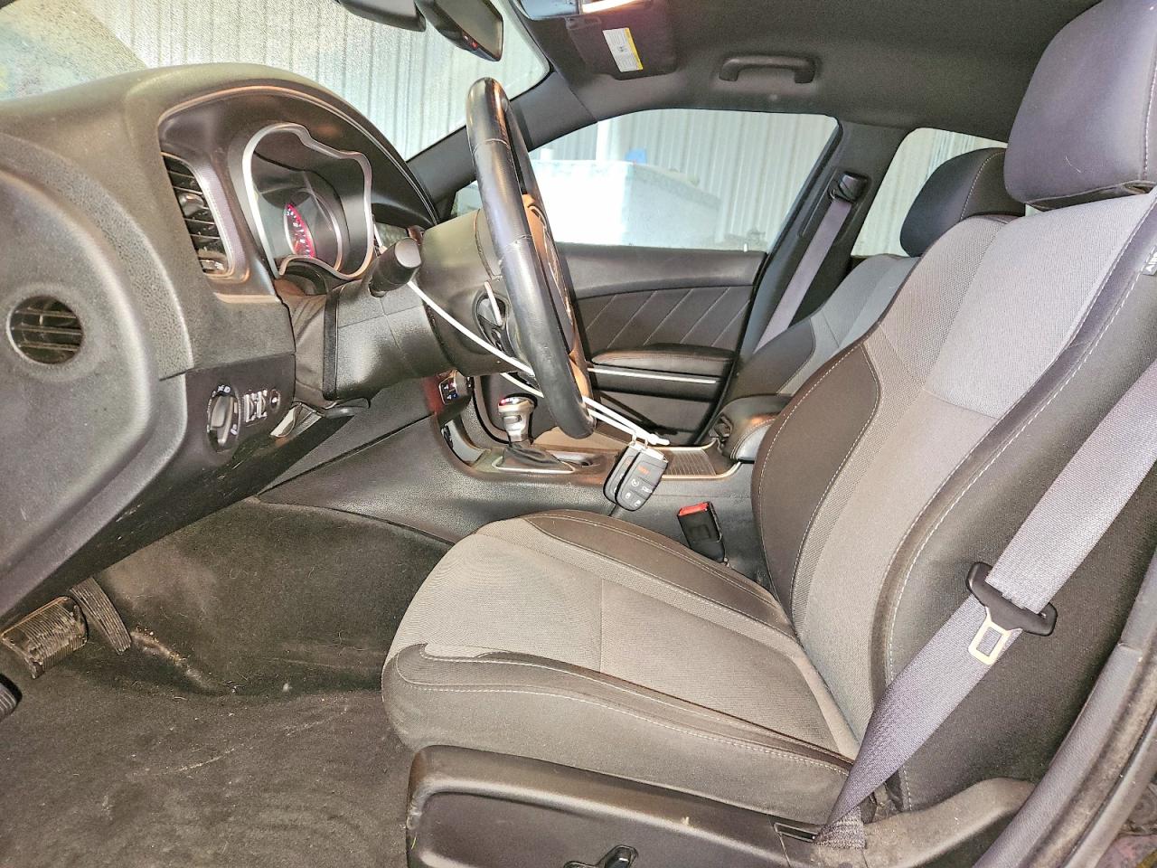 2015 DODGE CHARGER SXT photo 13