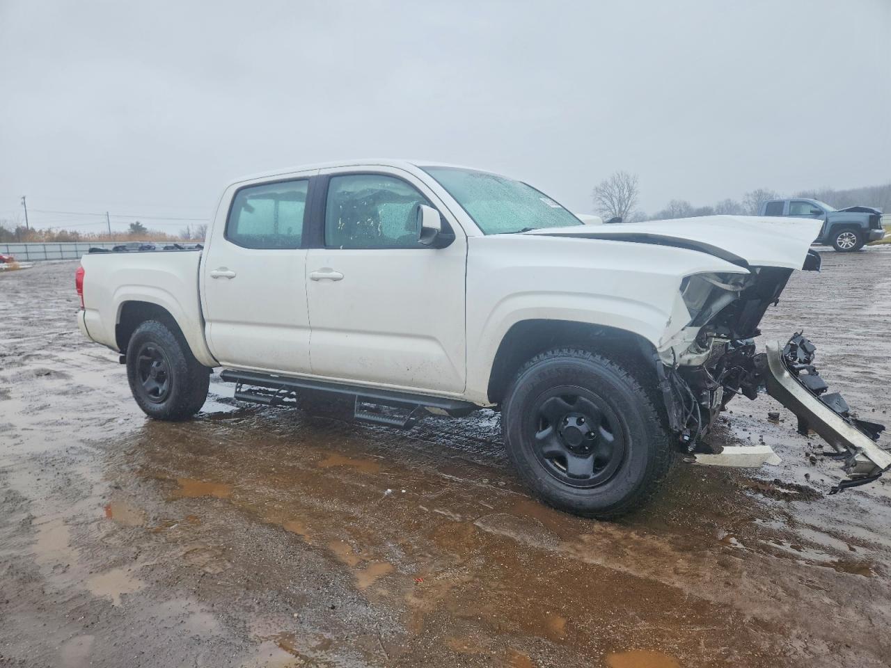 2017 TOYOTA TACOMA DOUBLE CAB photo 4