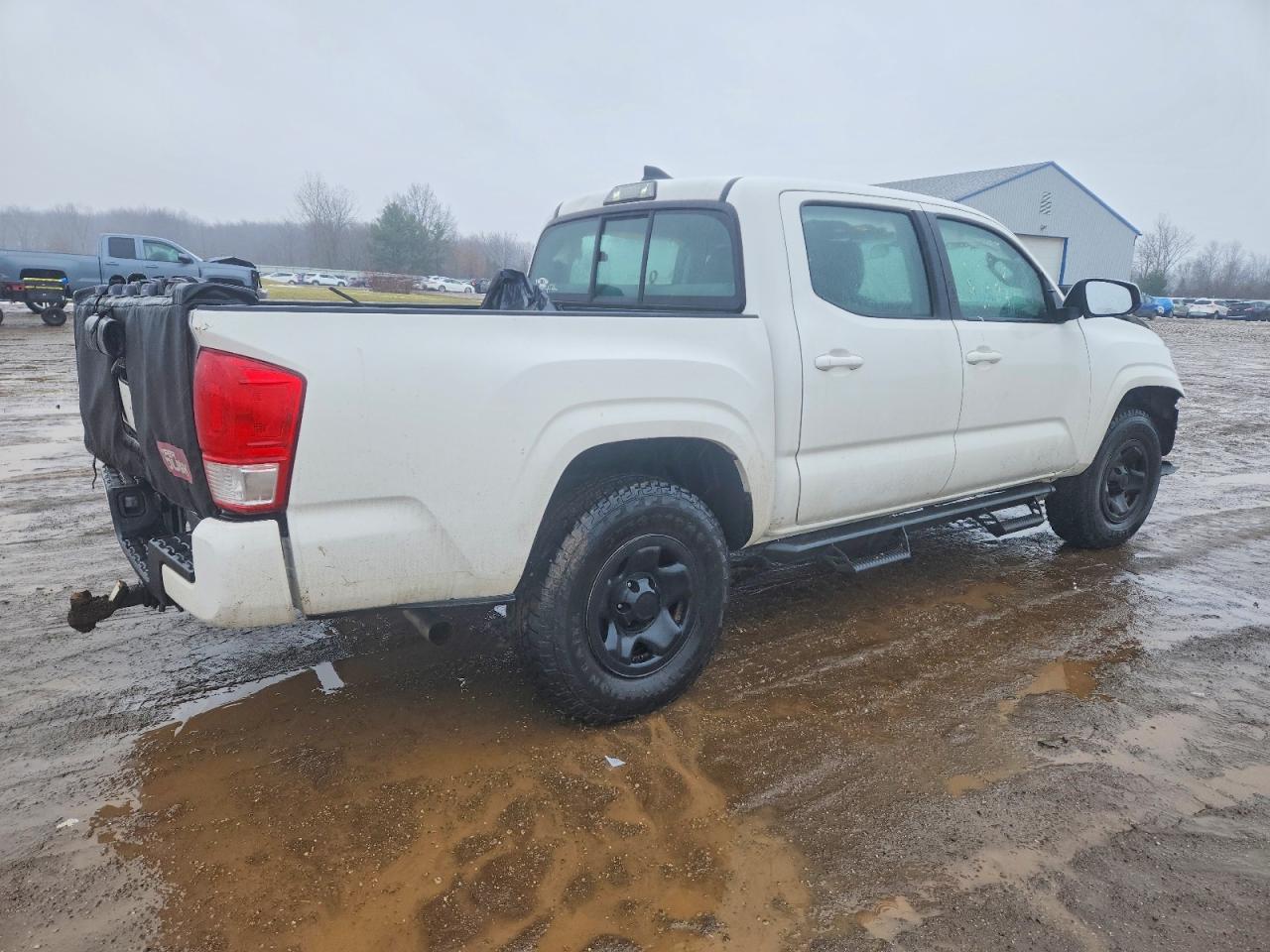 2017 TOYOTA TACOMA DOUBLE CAB photo 3
