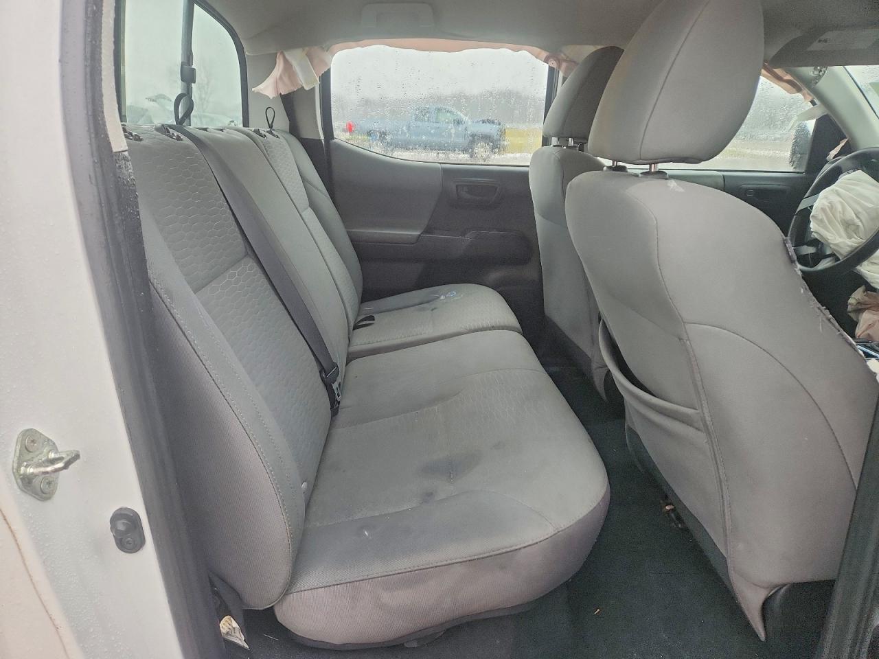 2017 TOYOTA TACOMA DOUBLE CAB photo 10