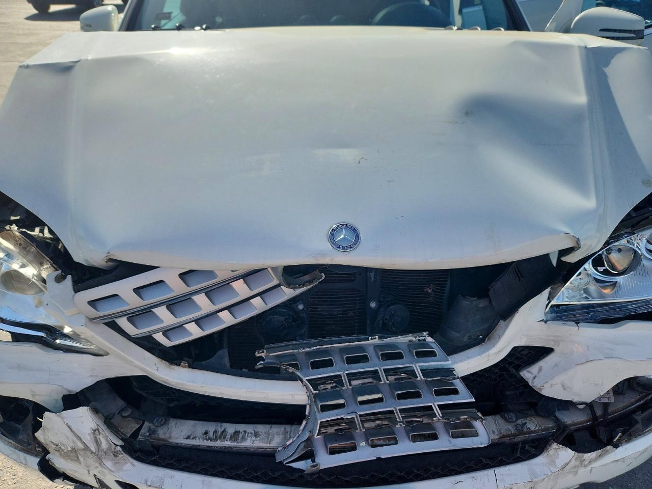 2011 MERCEDES-BENZ ML 350 photo 12