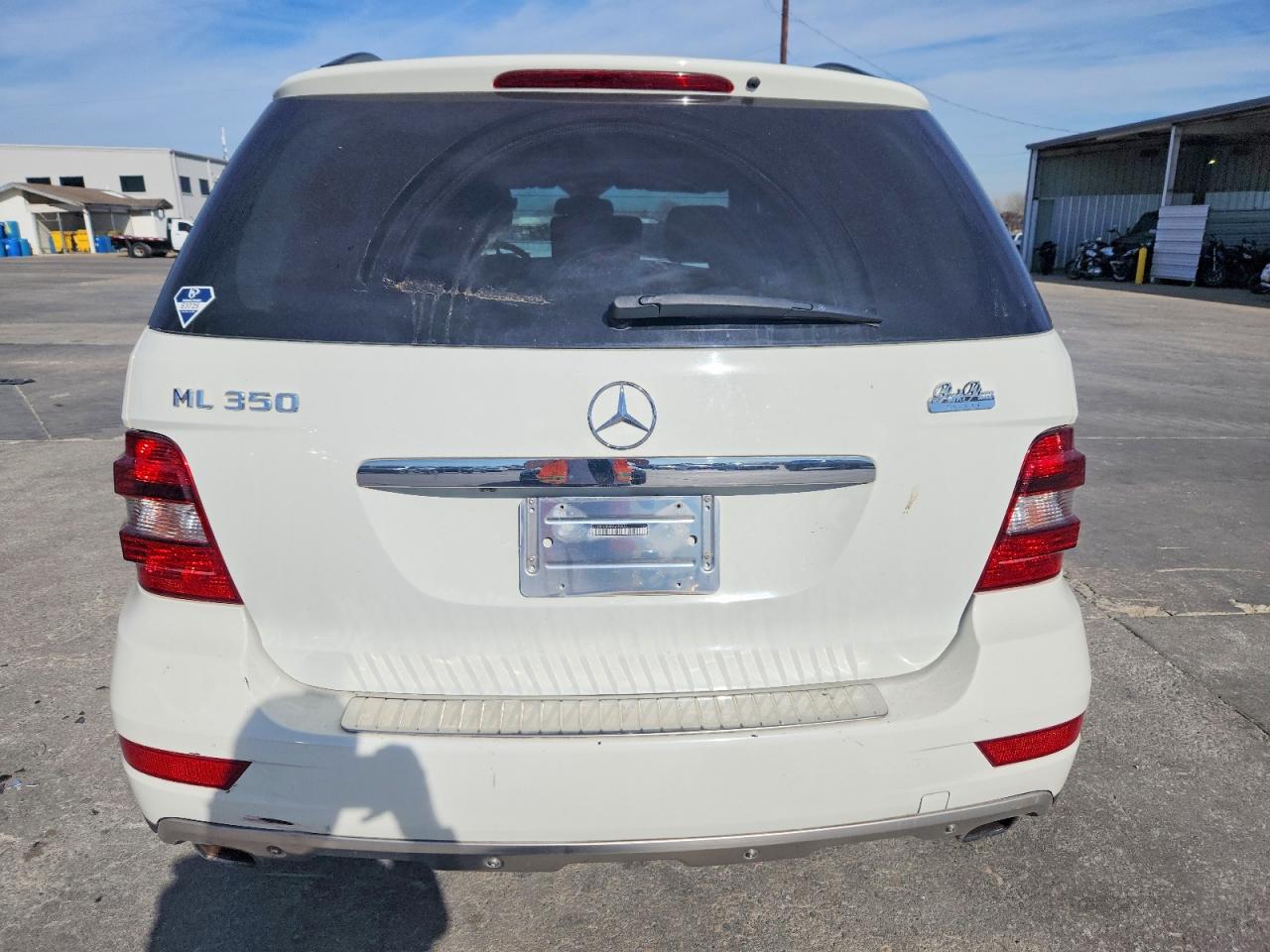 2011 MERCEDES-BENZ ML 350 photo 6