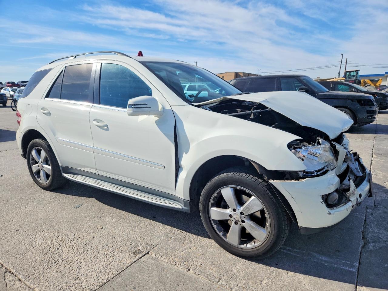 2011 MERCEDES-BENZ ML 350 photo 4