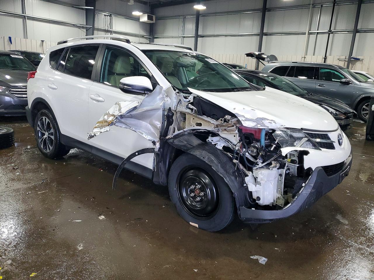 2015 TOYOTA RAV4 LIMITED photo 4