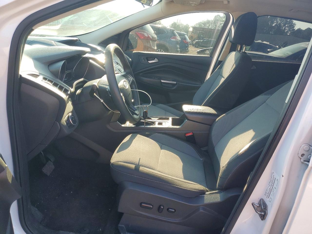 2017 FORD ESCAPE SE photo 7