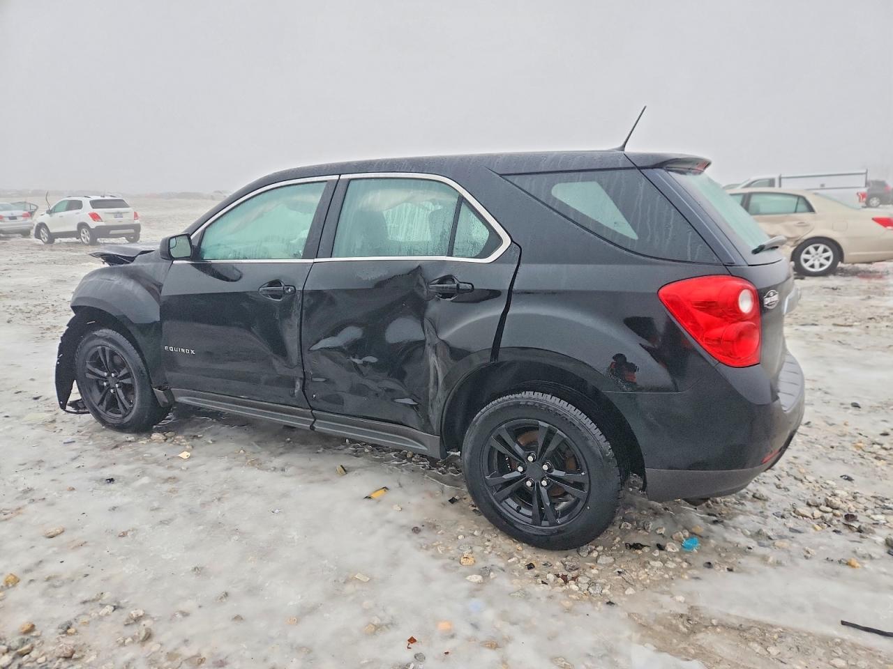 2013 CHEVROLET EQUINOX LS photo 3