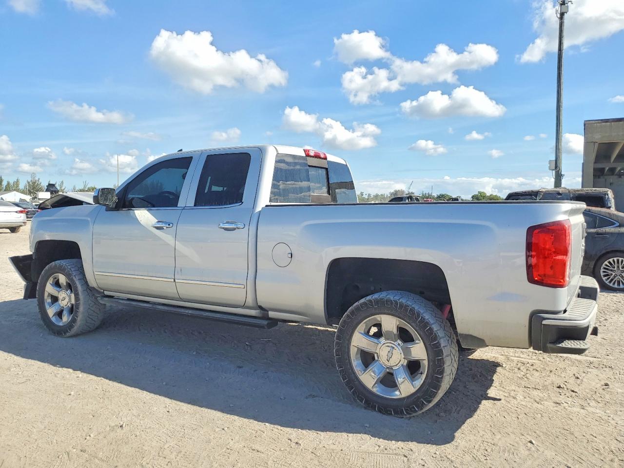 2017 CHEVROLET SILVERADO K1500 LTZ photo 2