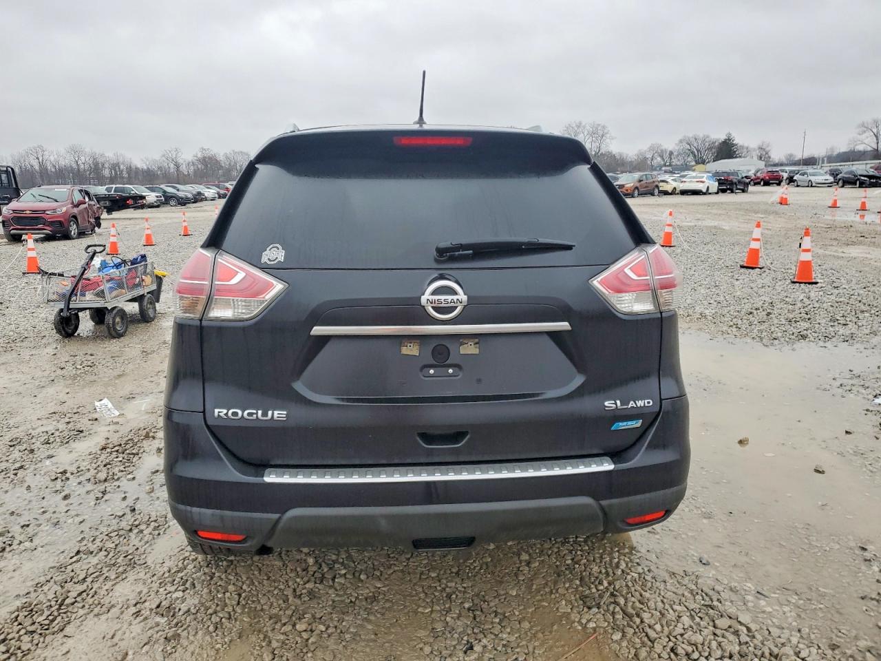 2014 NISSAN ROGUE S photo 6