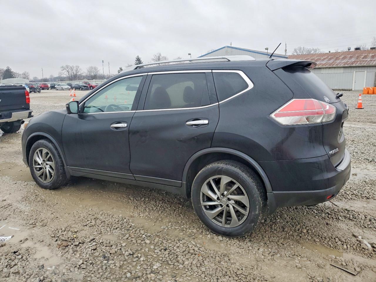 2014 NISSAN ROGUE S photo 2