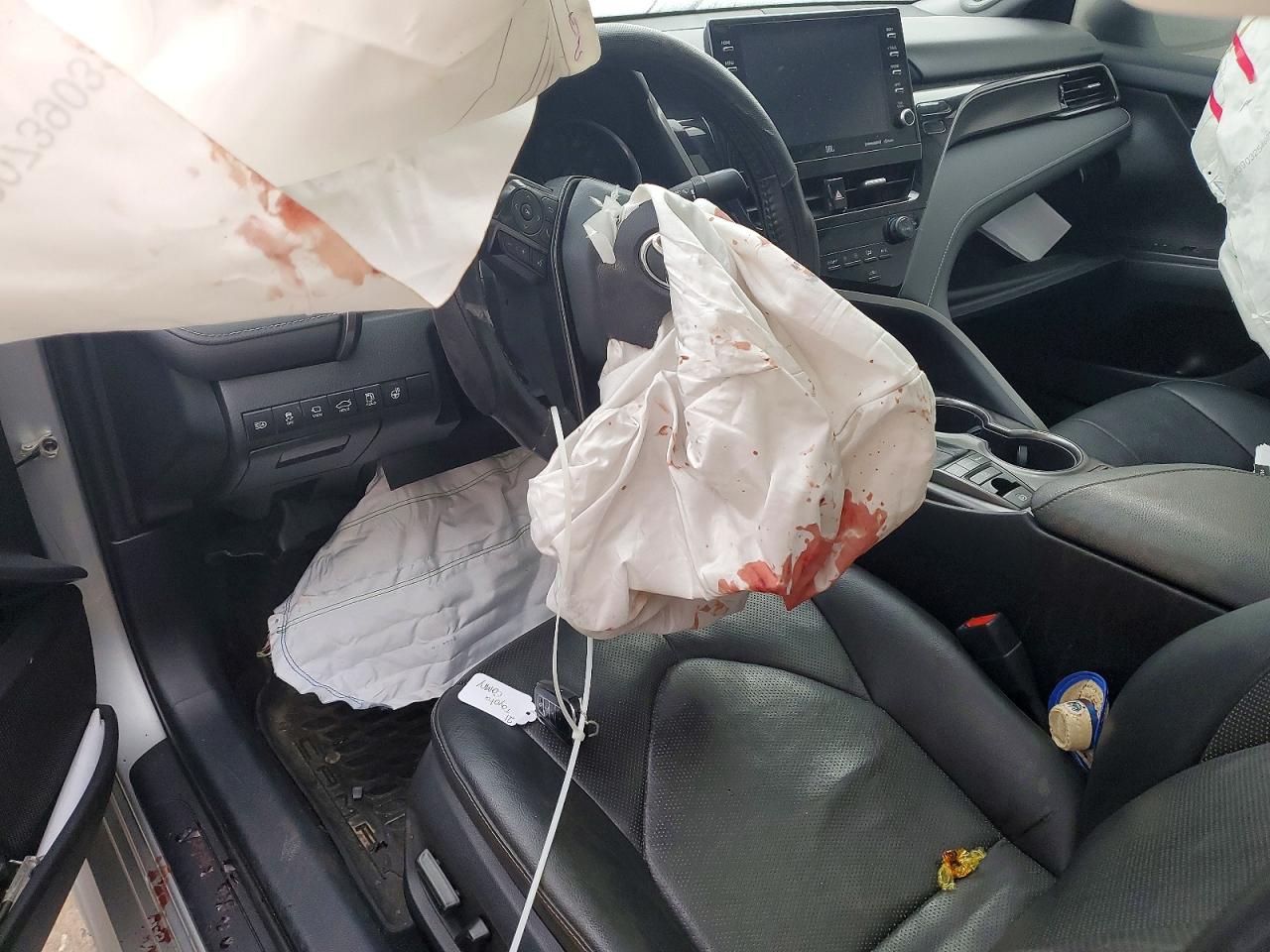 2021 TOYOTA CAMRY XSE photo 8