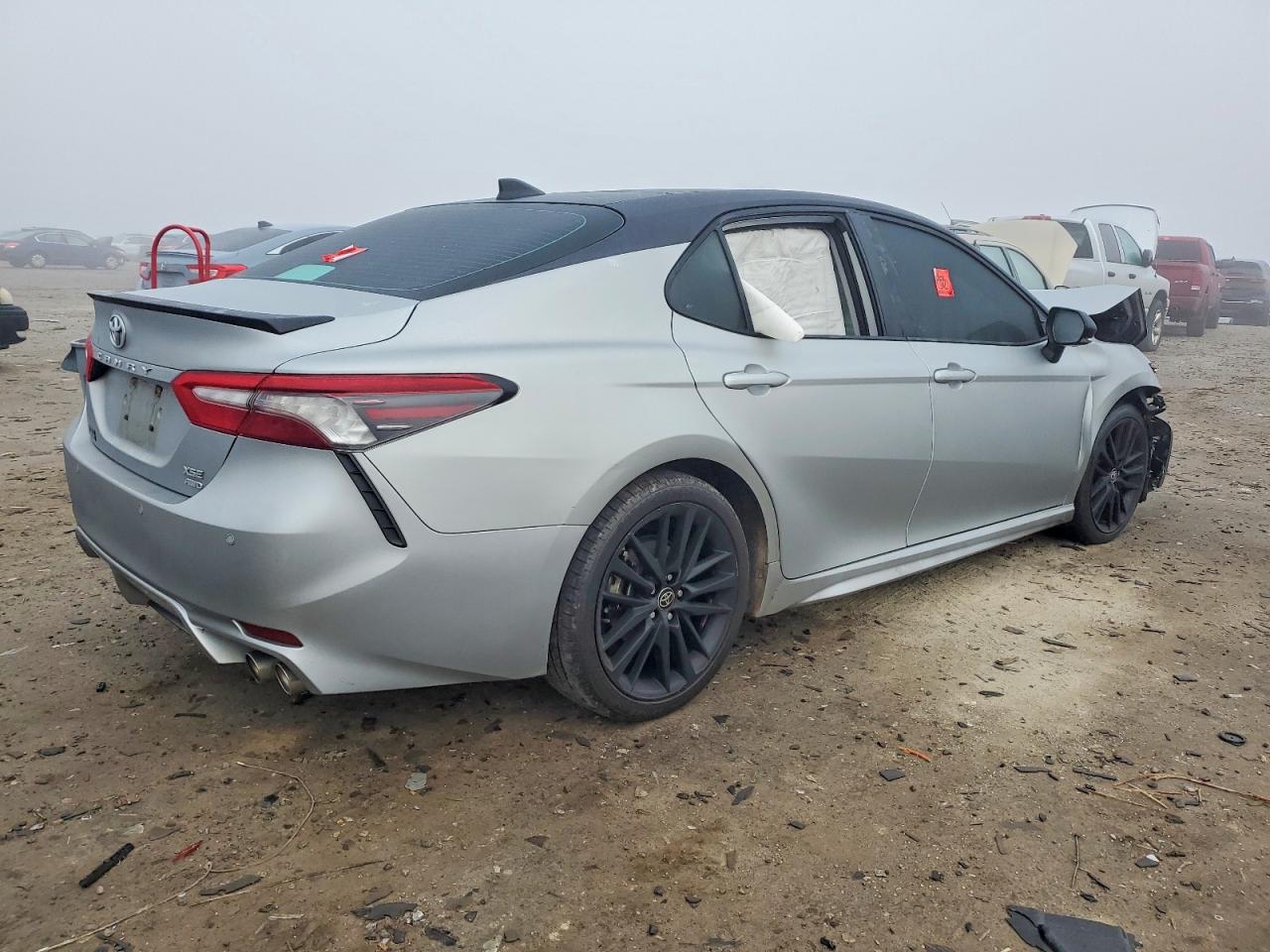 2021 TOYOTA CAMRY XSE photo 3