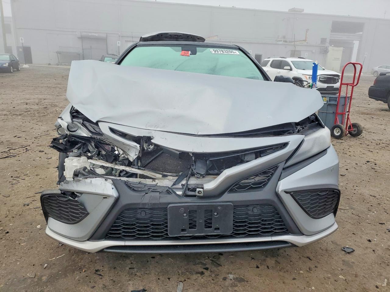 2021 TOYOTA CAMRY XSE photo 5