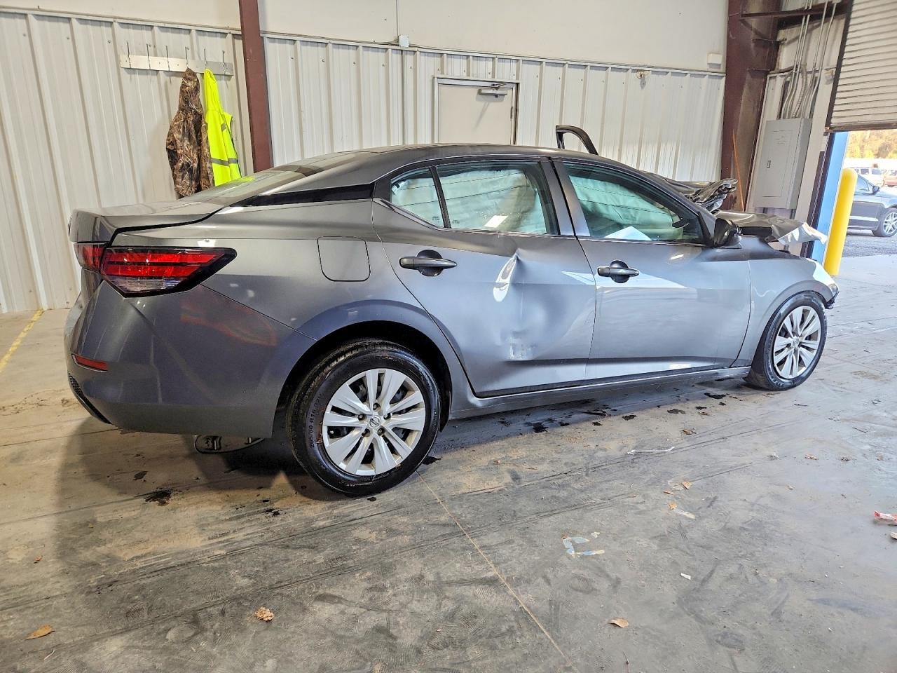 2023 NISSAN SENTRA S photo 3