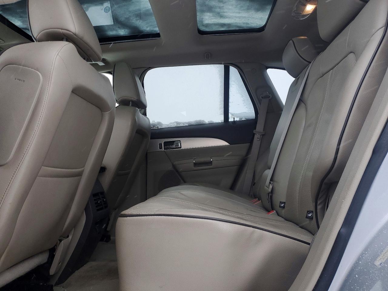 2011 LINCOLN MKX photo 11