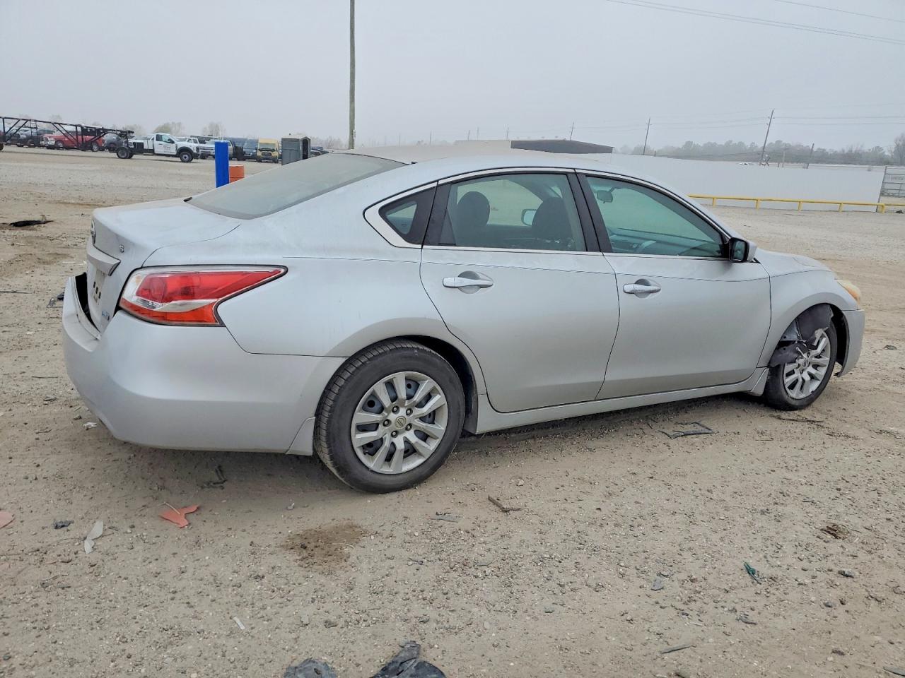 2013 NISSAN ALTIMA 2.5 photo 3