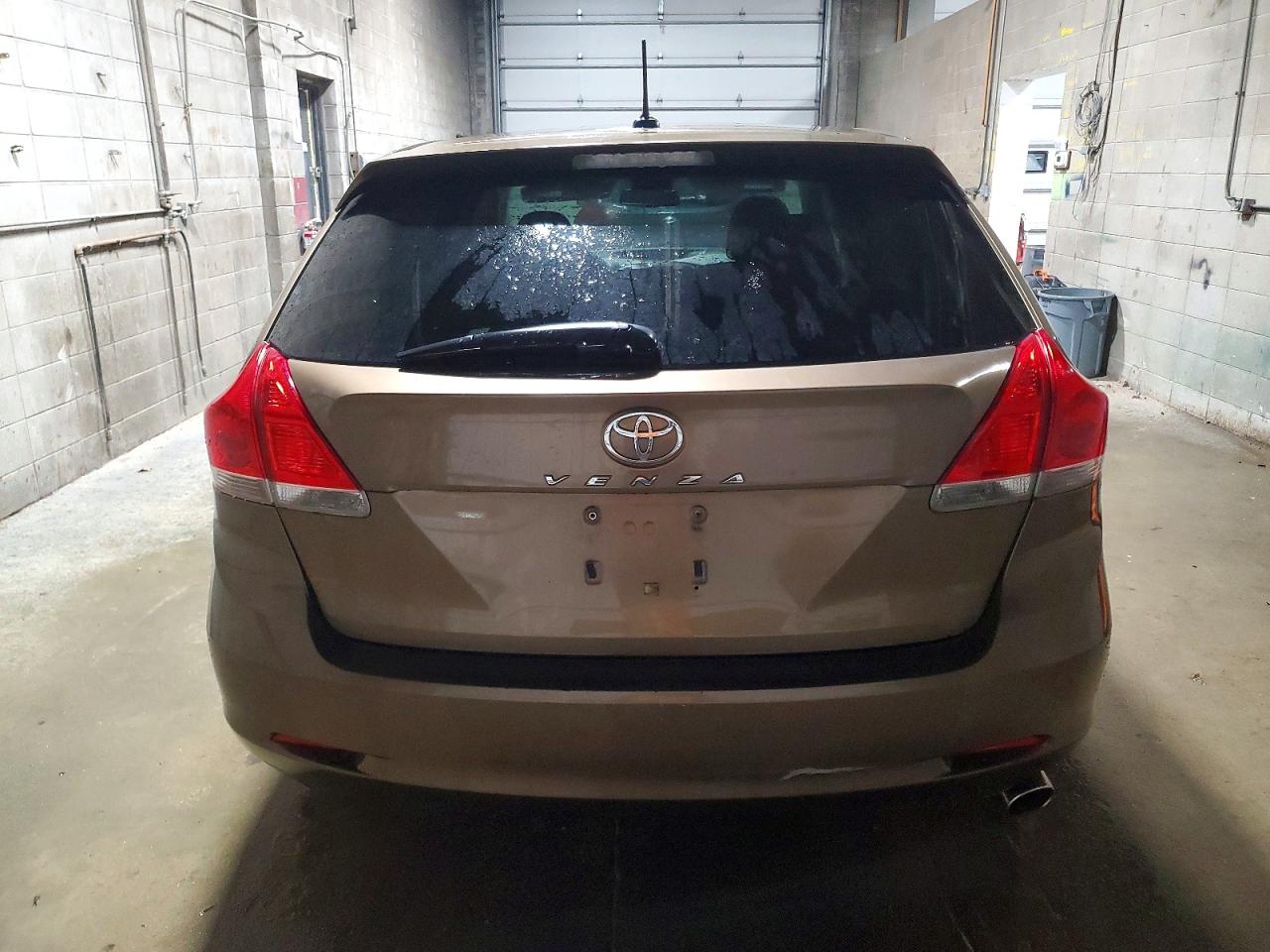 2009 TOYOTA VENZA photo 6