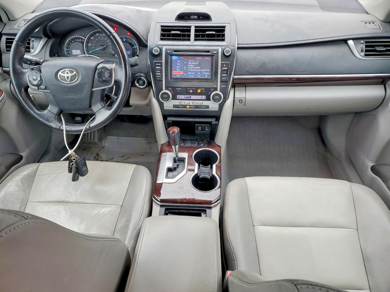 2012 TOYOTA CAMRY SE photo 8