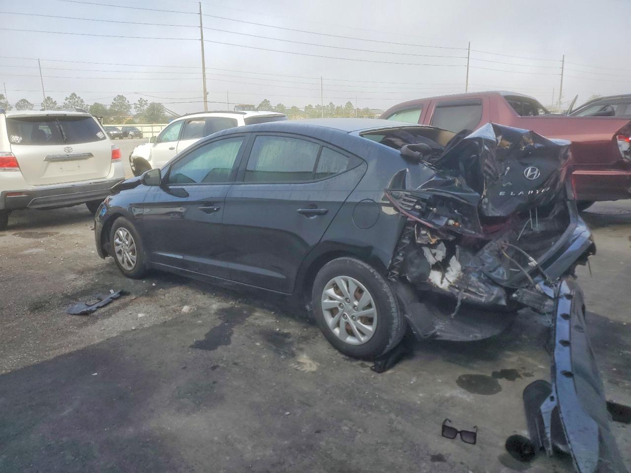 2019 HYUNDAI ELANTRA SE photo 4