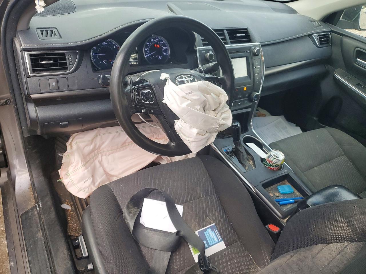 2017 TOYOTA CAMRY LE photo 8
