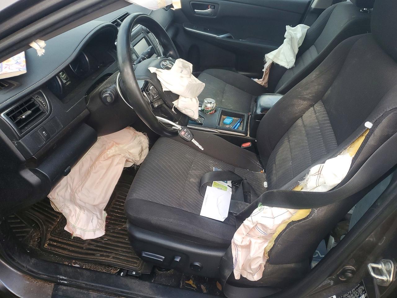 2017 TOYOTA CAMRY LE photo 7
