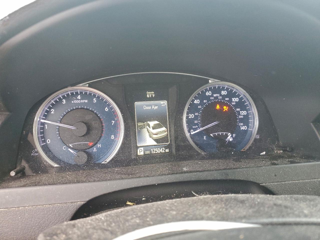 2017 TOYOTA CAMRY LE photo 9