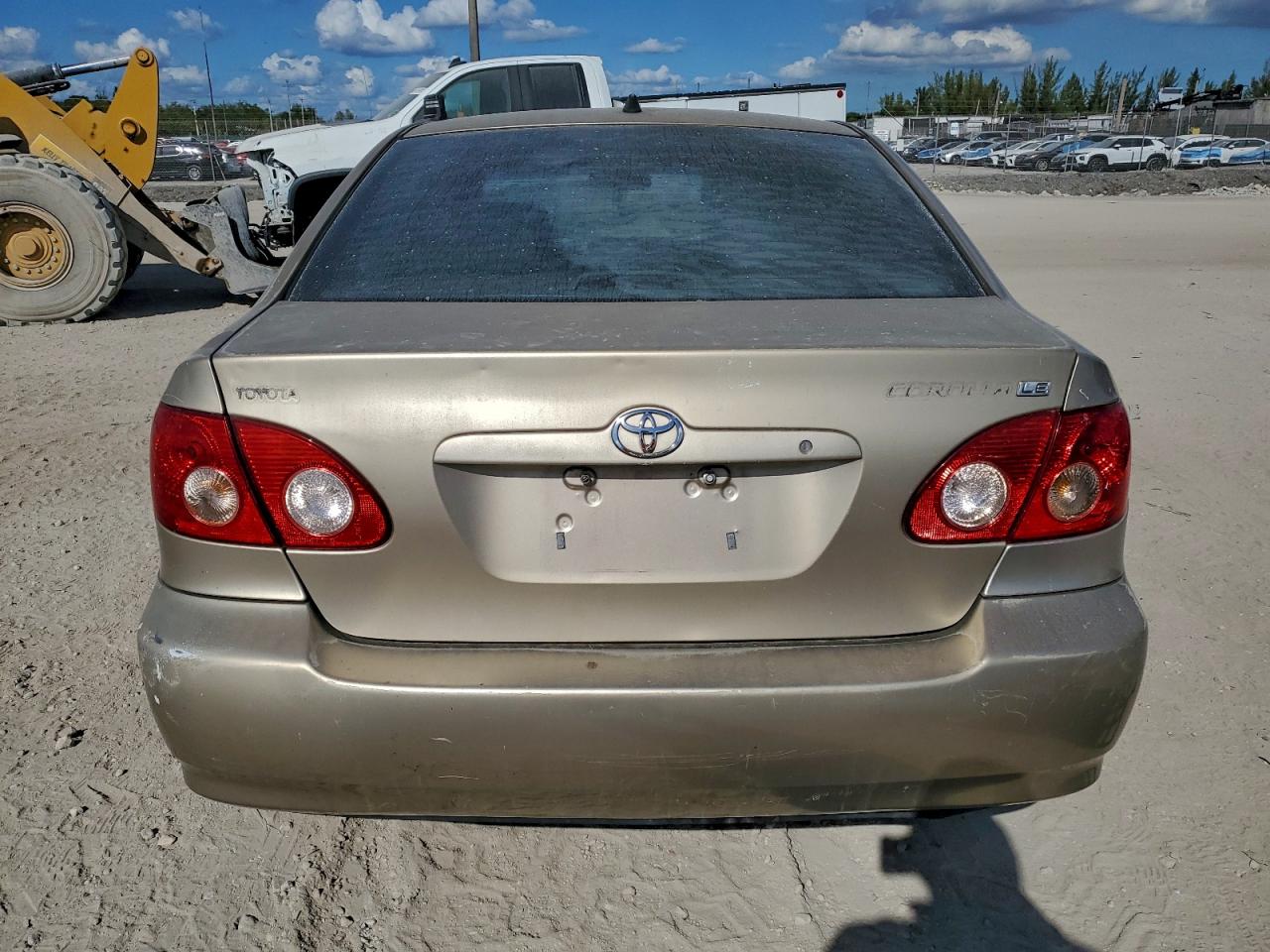 2005 TOYOTA COROLLA CE photo 6