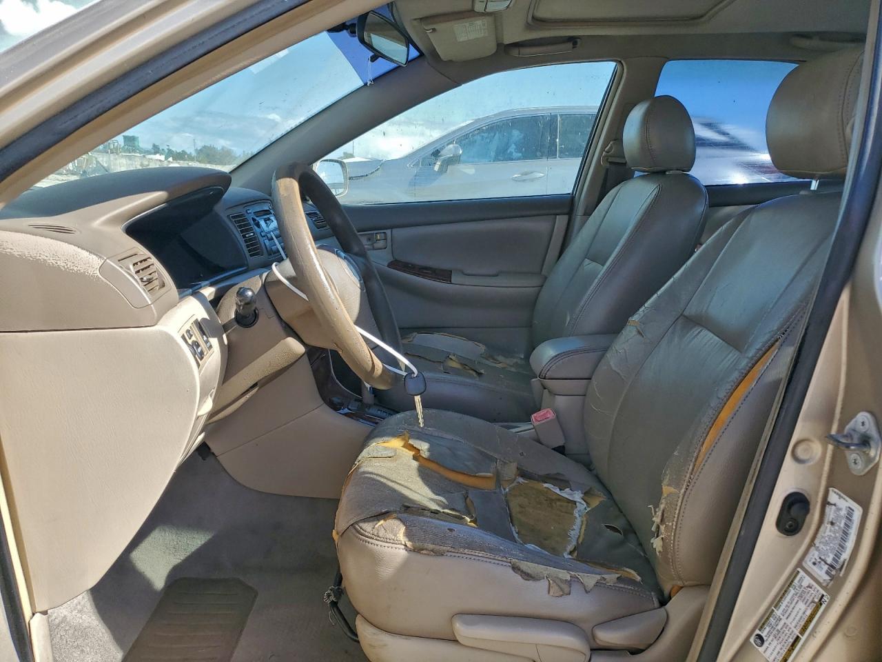 2005 TOYOTA COROLLA CE photo 7