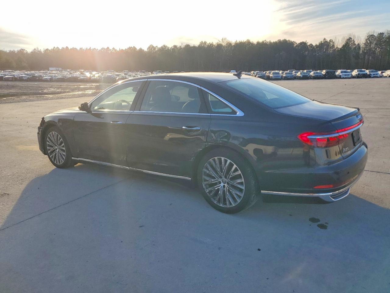2019 AUDI A8 L photo 2