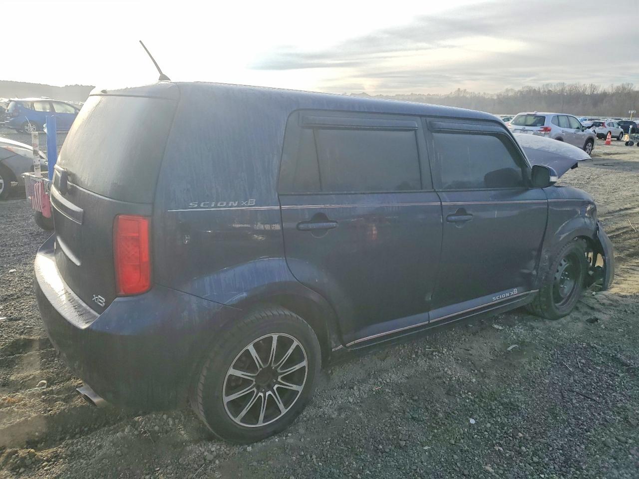 2008 TOYOTA SCION XB photo 3