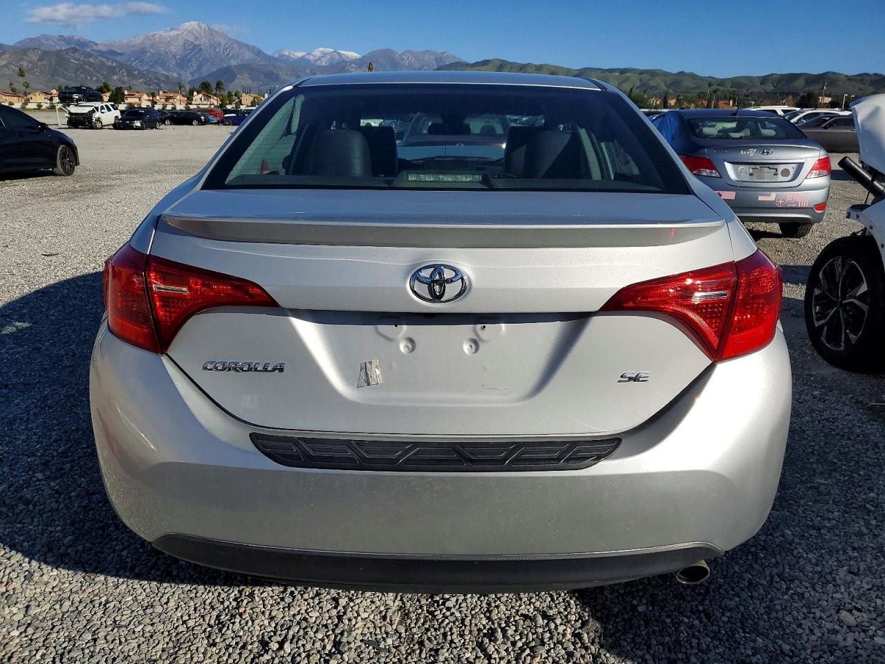 2019 TOYOTA COROLLA L photo 6