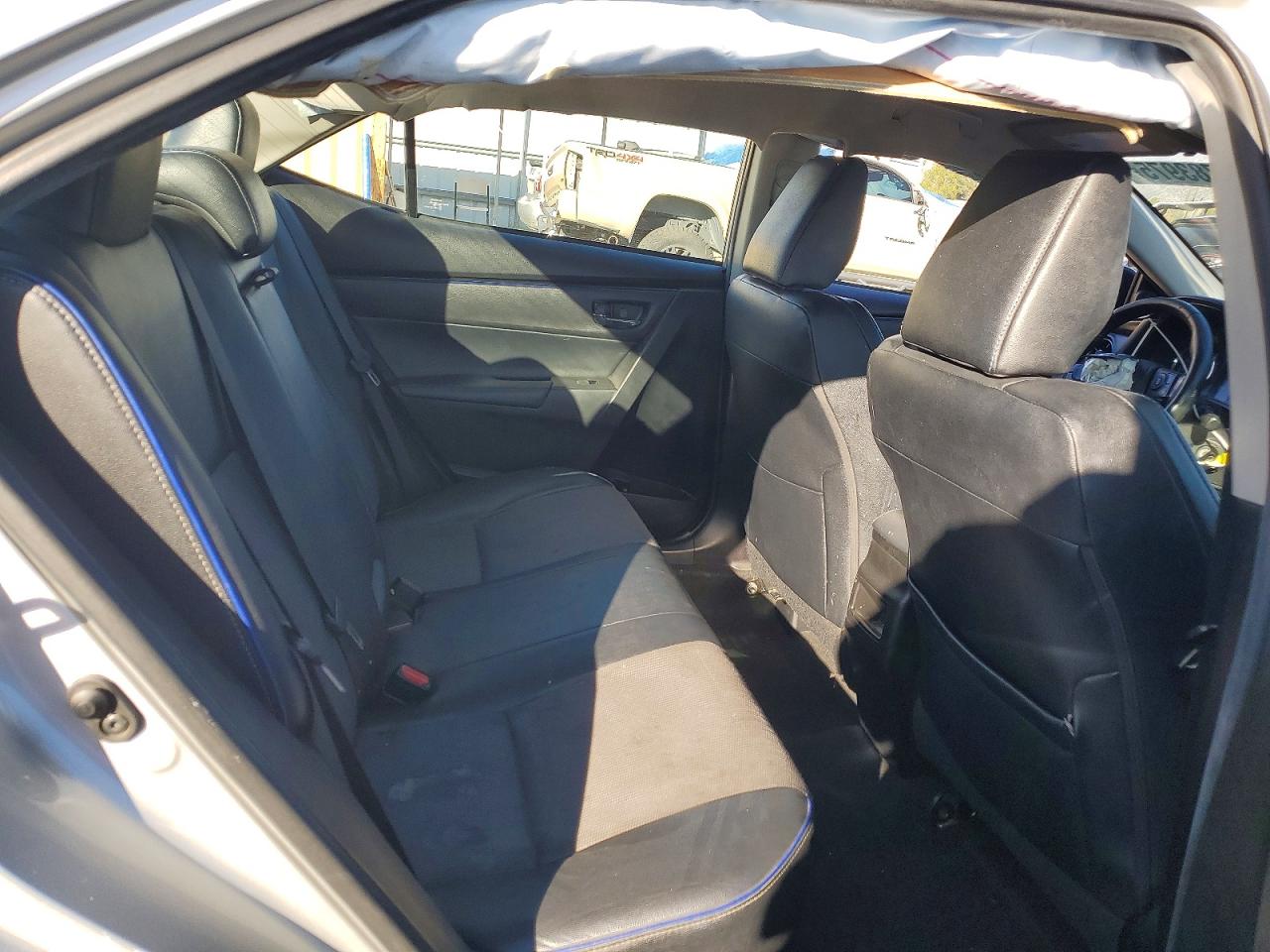2019 TOYOTA COROLLA L photo 10