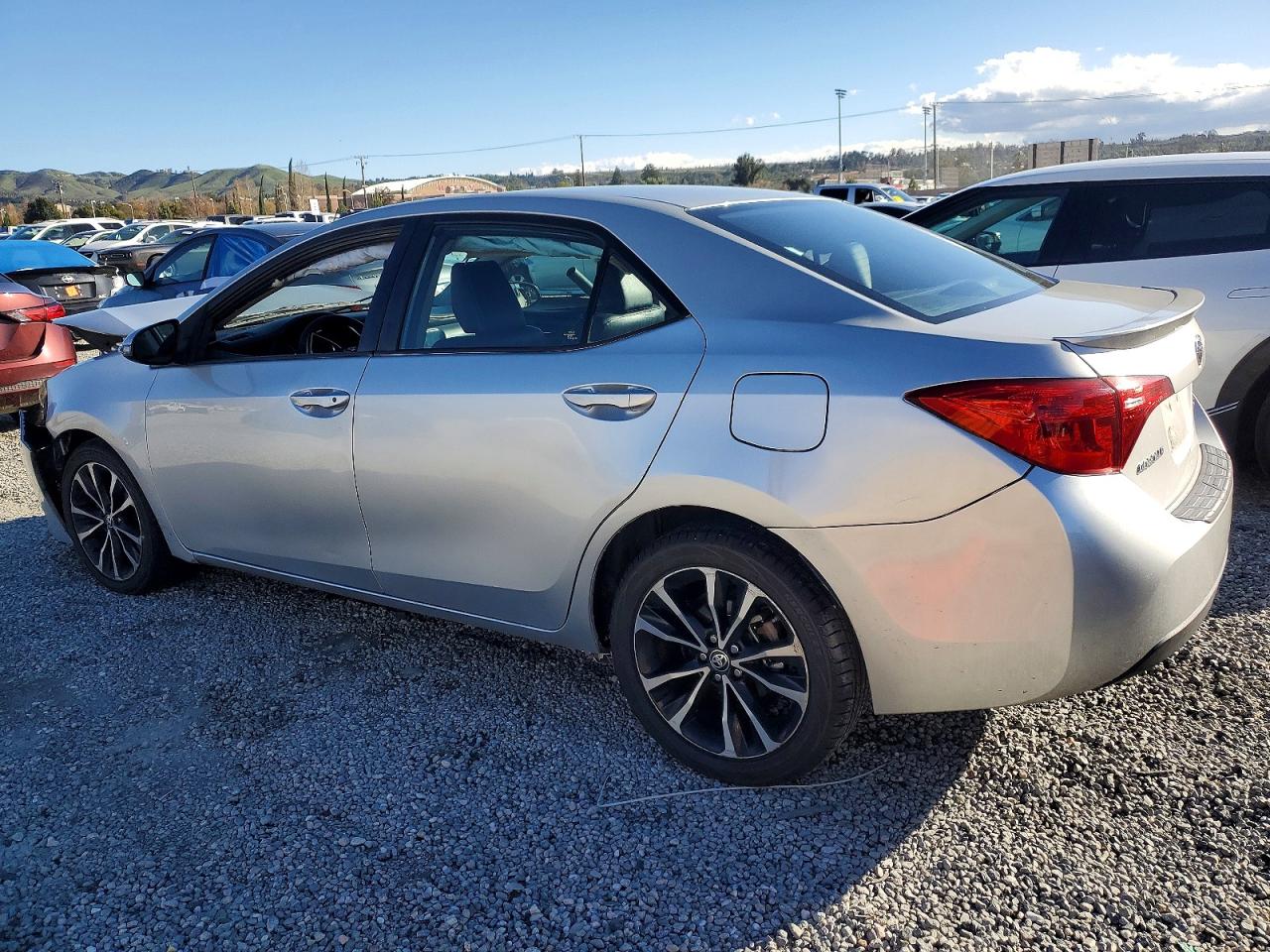 2019 TOYOTA COROLLA L photo 2
