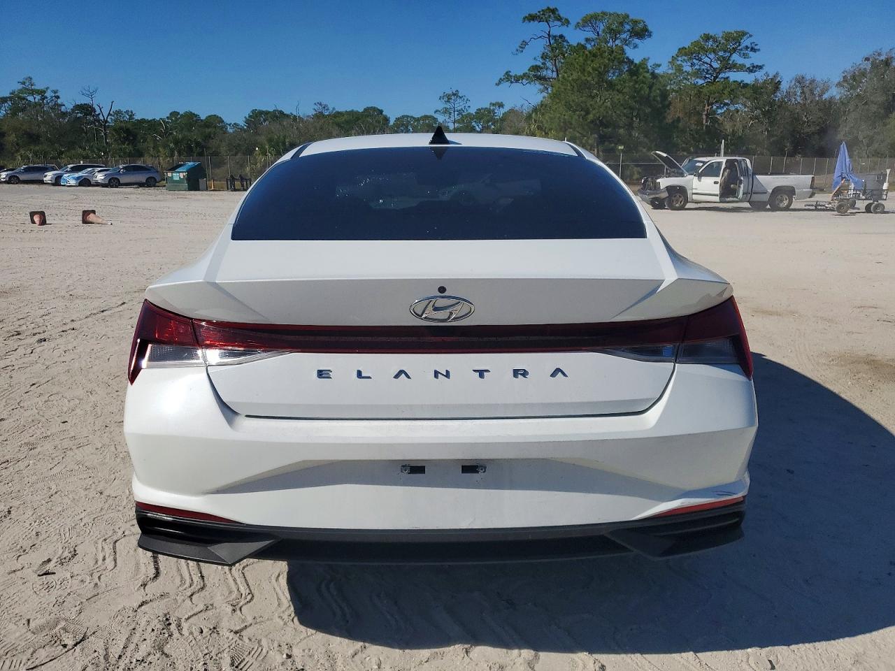 2021 HYUNDAI ELANTRA SE photo 6