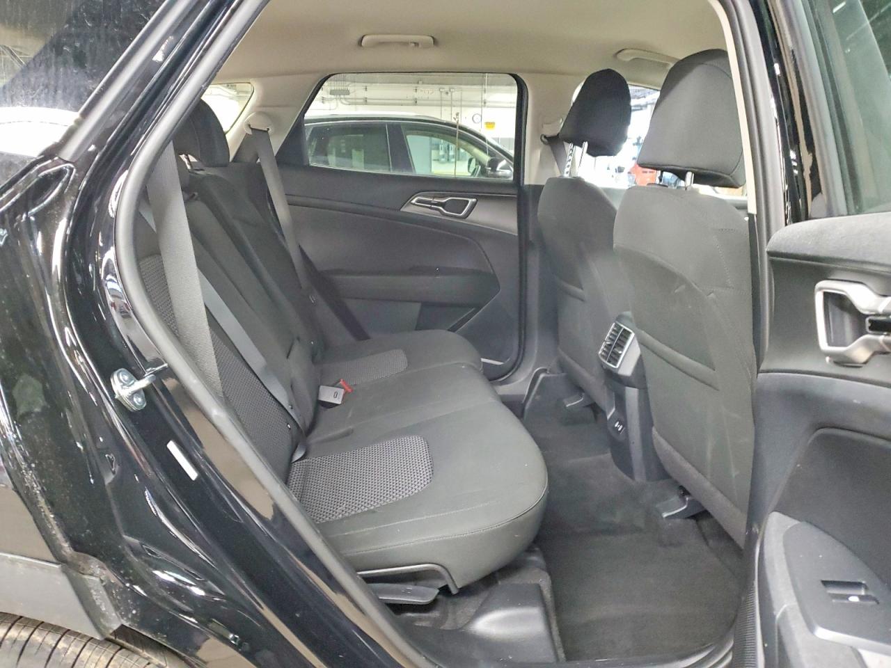 2026 KIA SPORTAGE LX photo 10