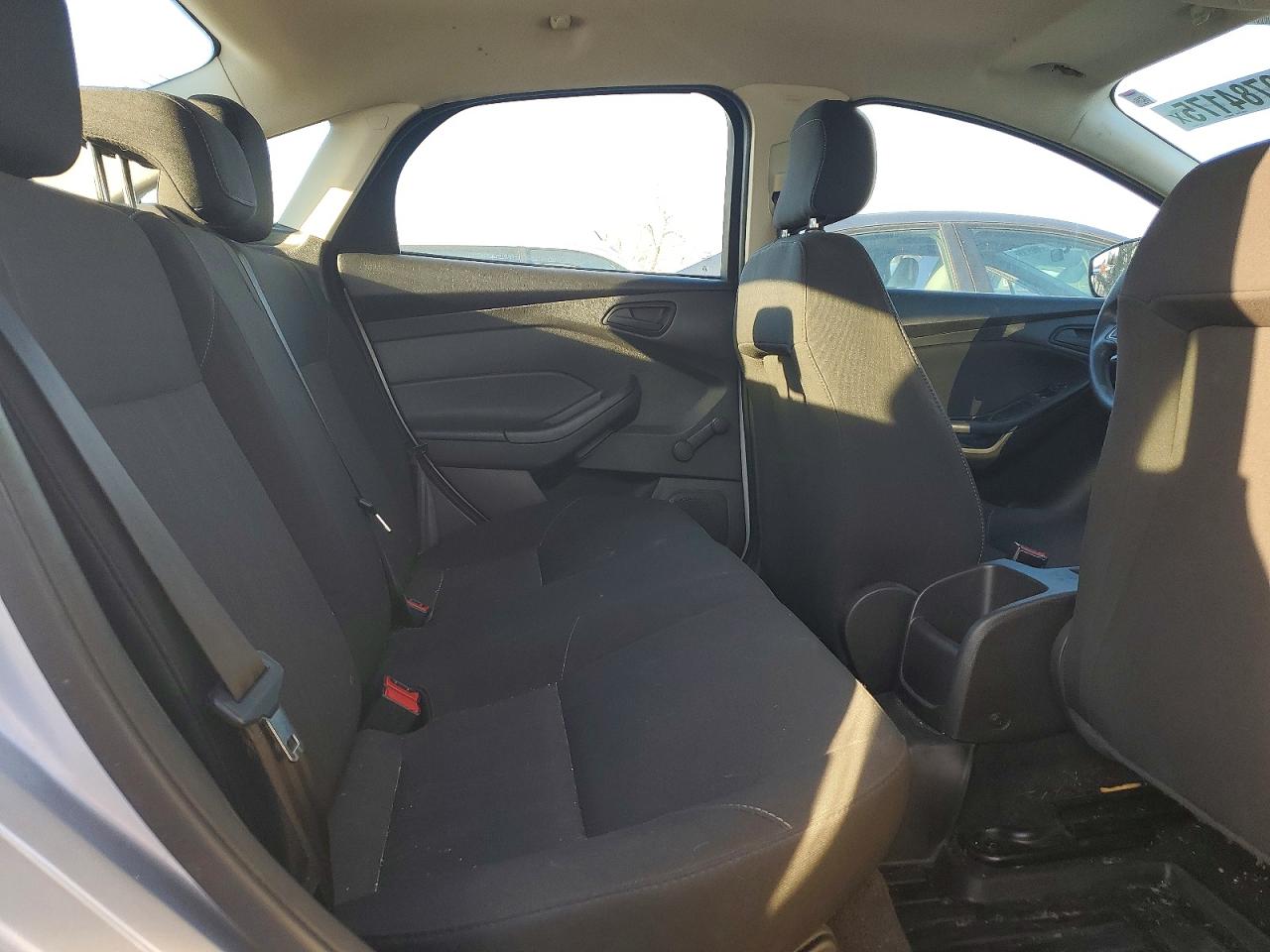 2018 FORD FOCUS S photo 10