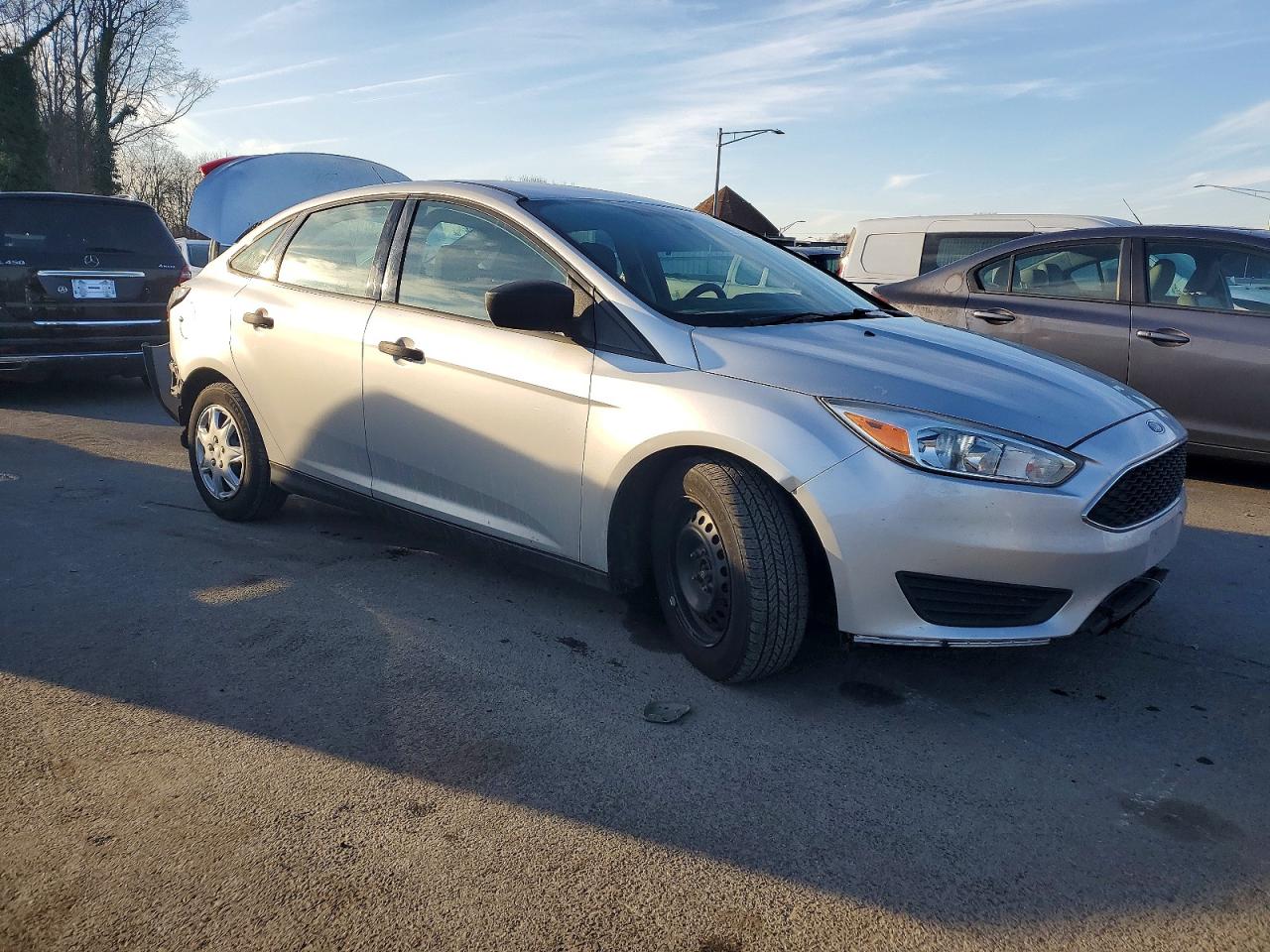 2018 FORD FOCUS S photo 4