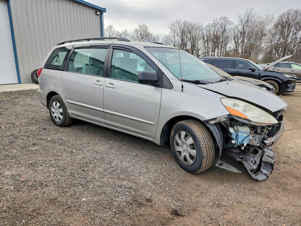 2006 TOYOTA SIENNA CE photo 4