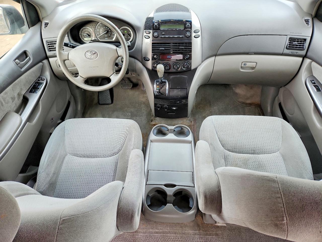 2006 TOYOTA SIENNA CE photo 8
